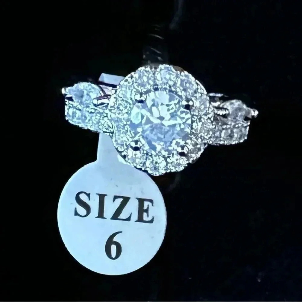 🆕 Piatella ring,1/2 carat round cut, accents, 14k white gold plated setting - Picture 8 of 14